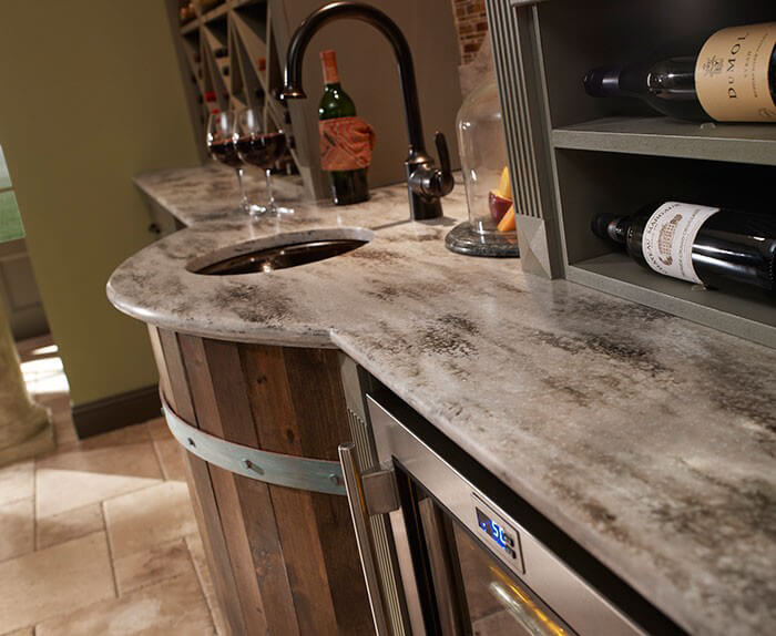 Custom solid surface details and edge profiles